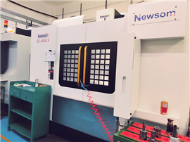Newsom CNC 機械
